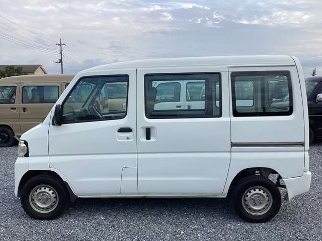 Nissan NV100 Clipper 9