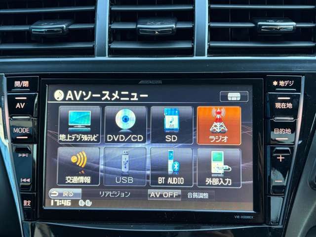 Toyota Prius α 10