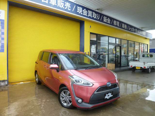 Toyota Sienta 3