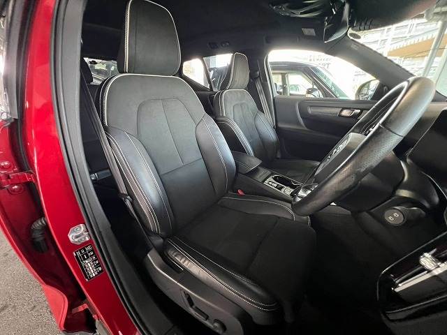 Volvo XC40 11