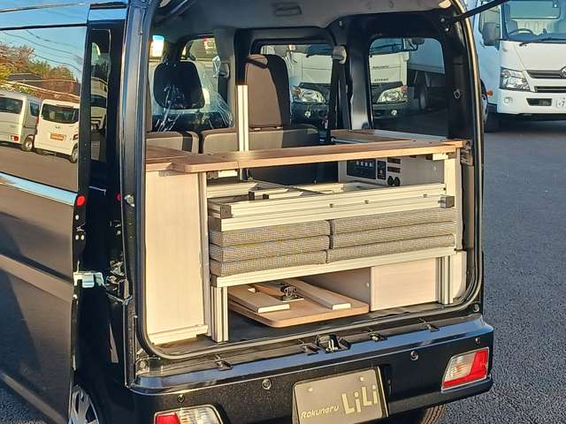 Daihatsu Hijet Cargo 12