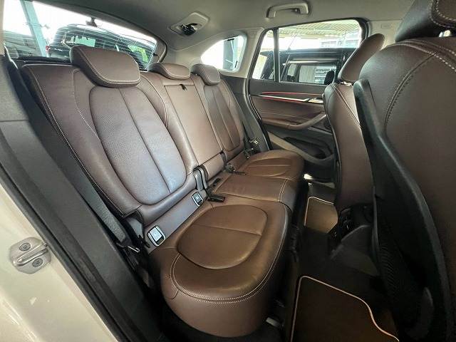 BMW X1 12