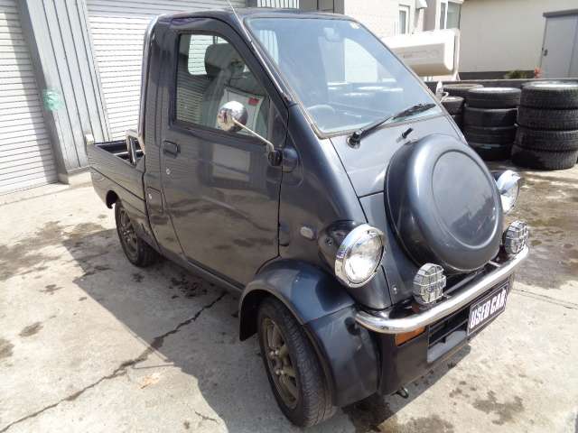 Daihatsu Midget II 8