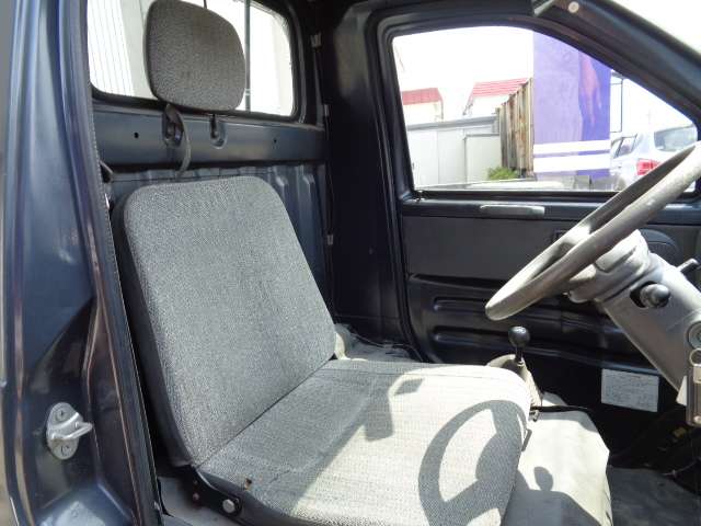 Daihatsu Midget II 10