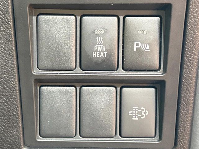 Toyota Hilux 6