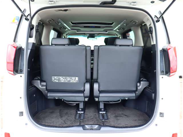 Toyota Alphard 11