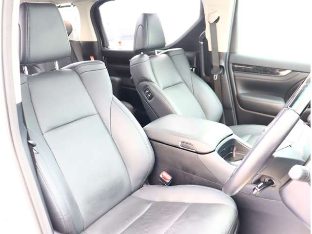 Toyota Alphard 8