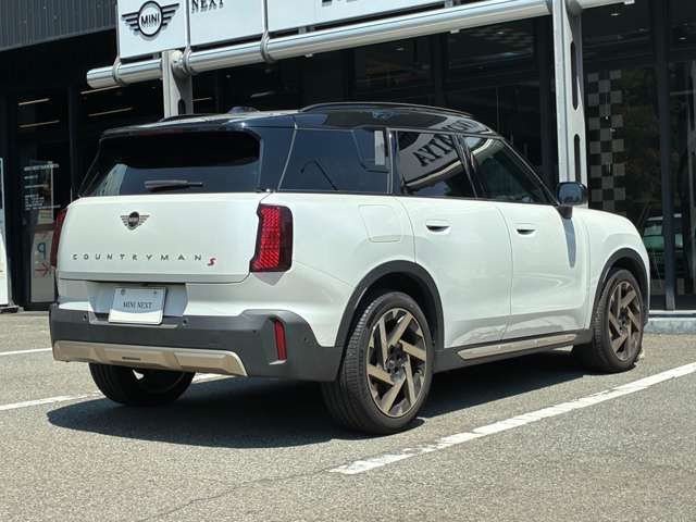 MINI Countryman 8