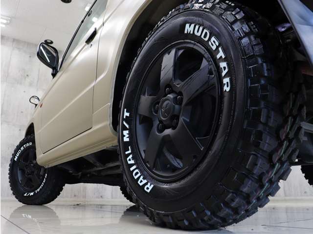 Mitsubishi Pajero Mini 12