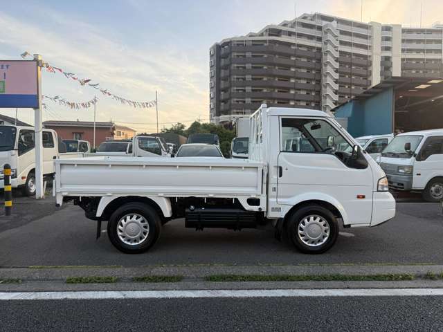 Mazda Bongo Truck 10
