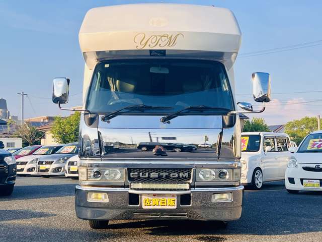 Mitsubishi Fuso Canter 2