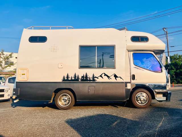 Mitsubishi Fuso Canter 9
