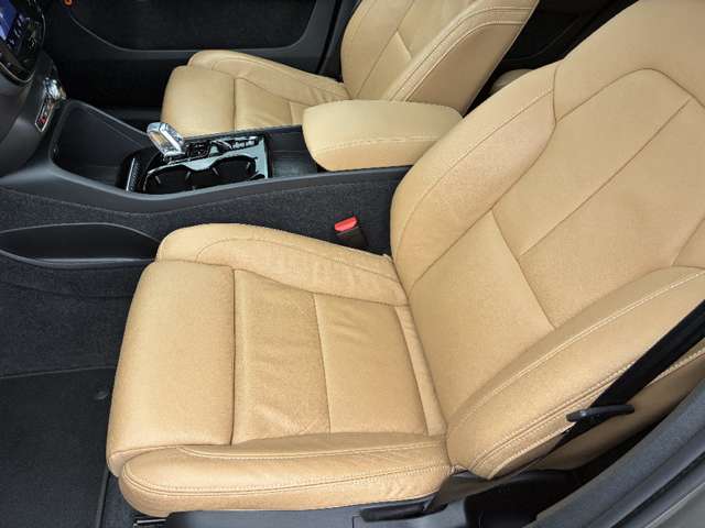 Volvo XC40 11