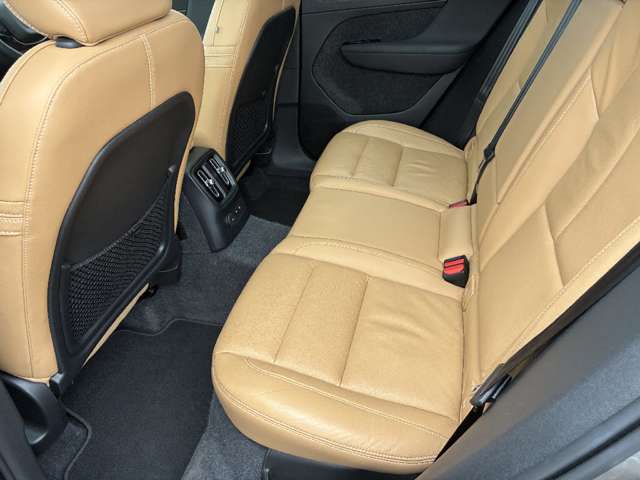 Volvo XC40 12