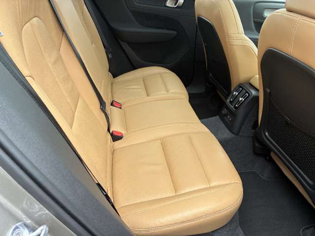 Volvo XC40 9
