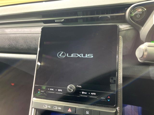 Lexus LBX 3