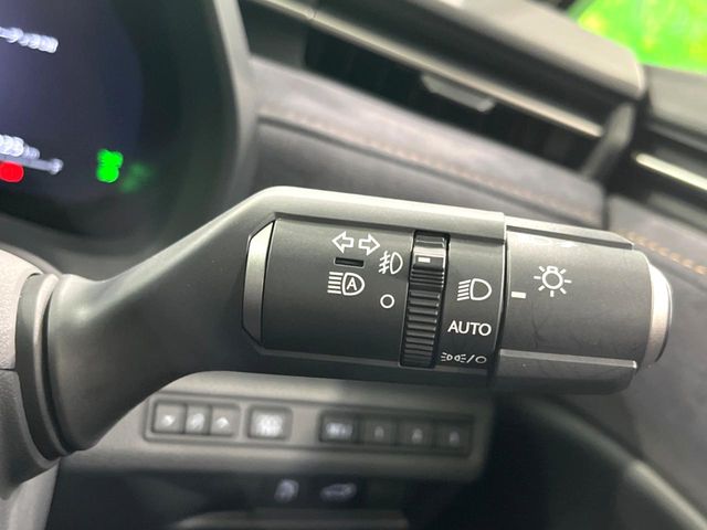 Lexus LBX 9