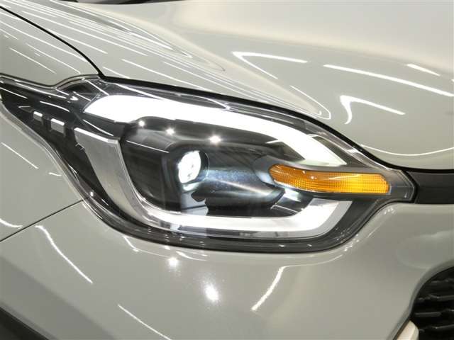 Toyota Sienta 9