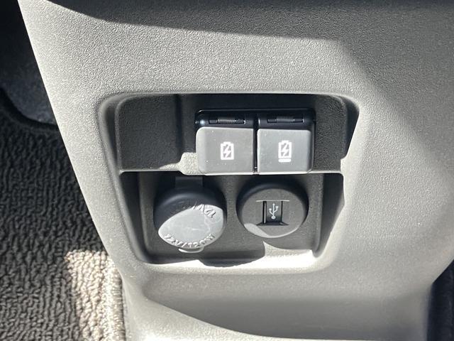 Suzuki Spacia Base 8
