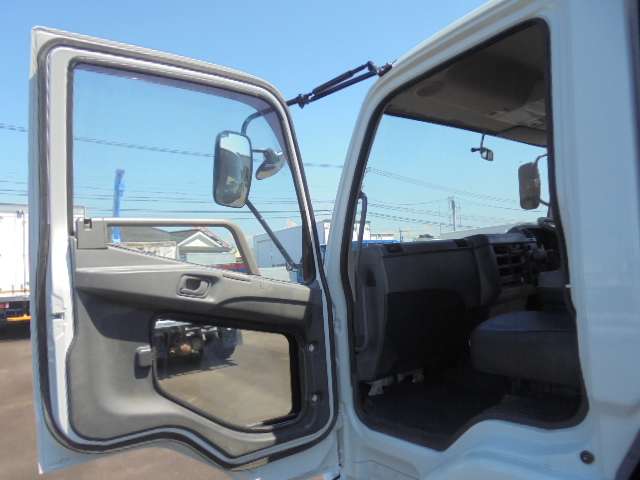 Mitsubishi Fuso Fighter 4