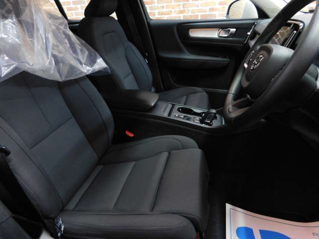 Volvo XC40 12