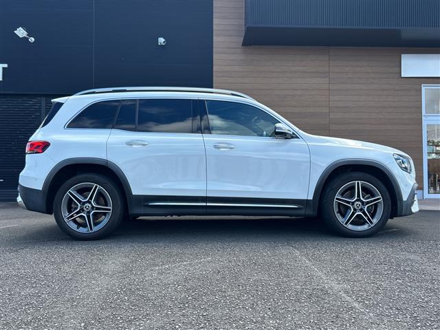 Mercedes-Benz GLB 10