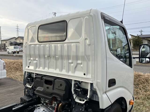 Hino Dutro 11
