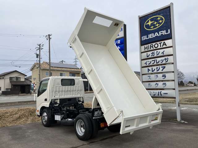 Hino Dutro 6