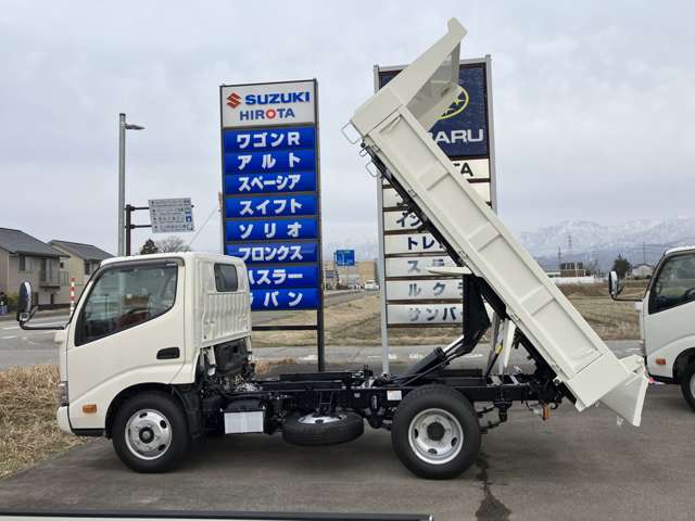 Hino Dutro 7