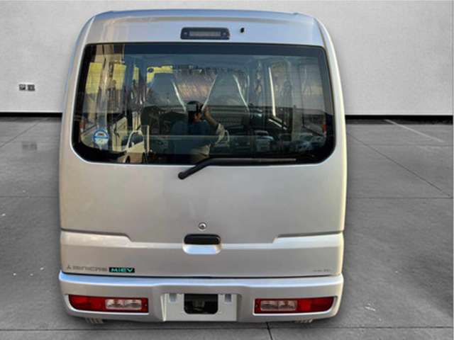 Mitsubishi Minicab MiEV 8