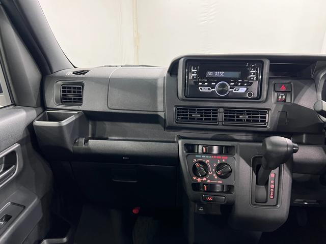 Daihatsu Hijet Deck Van 11