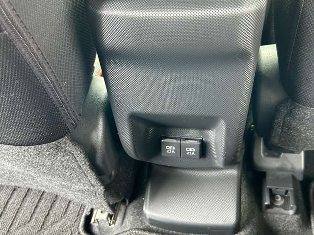 Toyota Raize 12