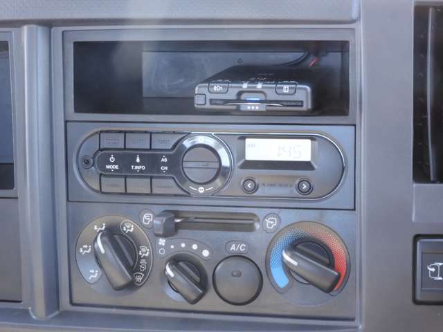 Isuzu Elf 12
