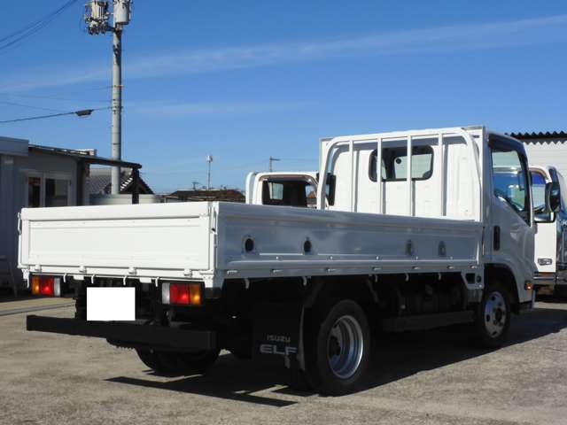 Isuzu Elf 6
