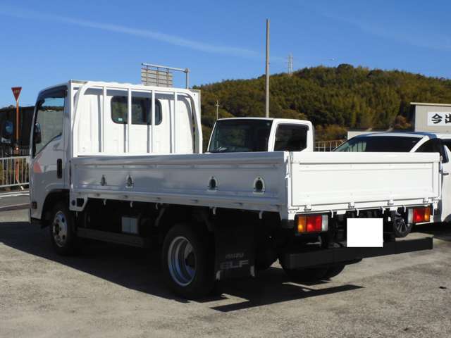 Isuzu Elf 8
