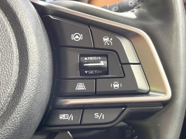 Subaru Legacy Outback 5