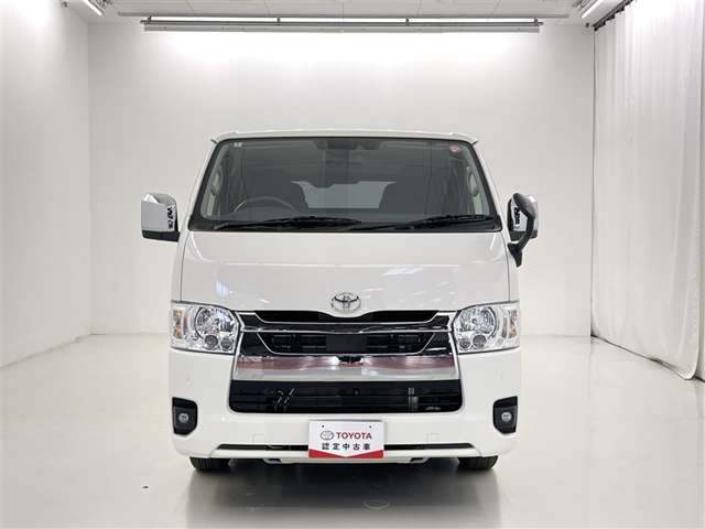 Toyota Hiace Van 3