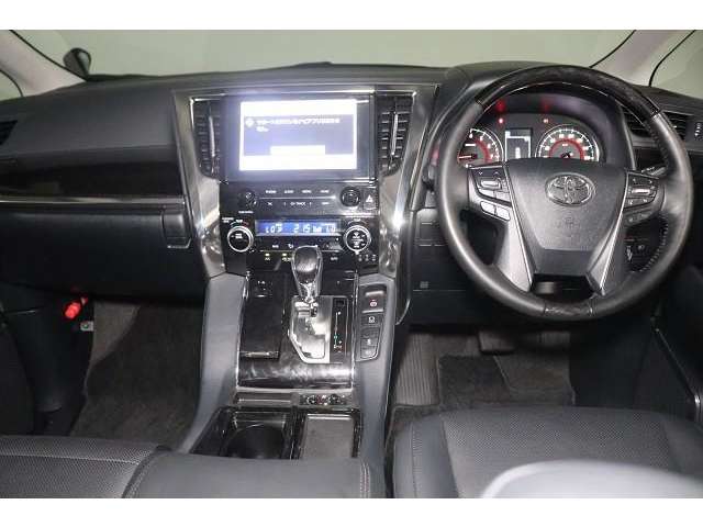 Toyota Alphard 2