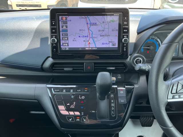 Mitsubishi eK X 4