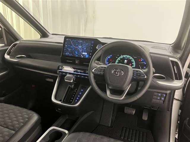 Toyota Voxy 9