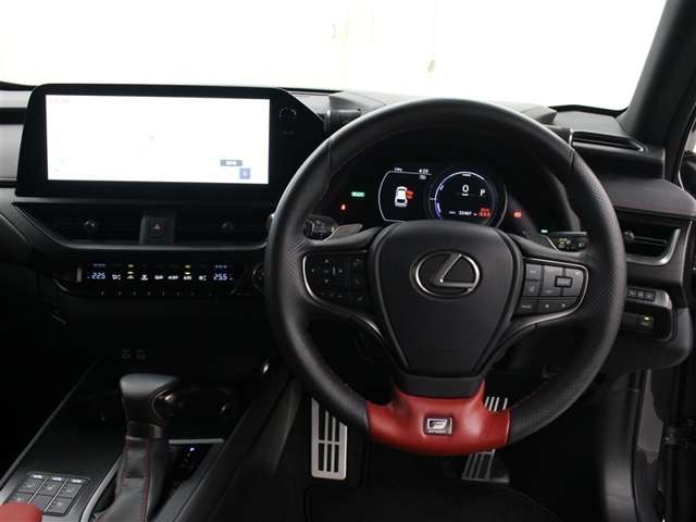 Lexus UX 5