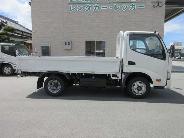 Hino Dutro 4
