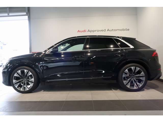 Audi Q8 3