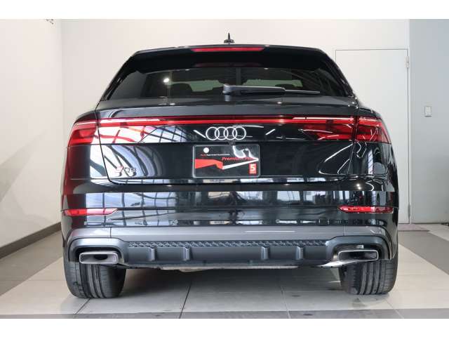 Audi Q8 5