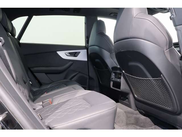 Audi Q8 8