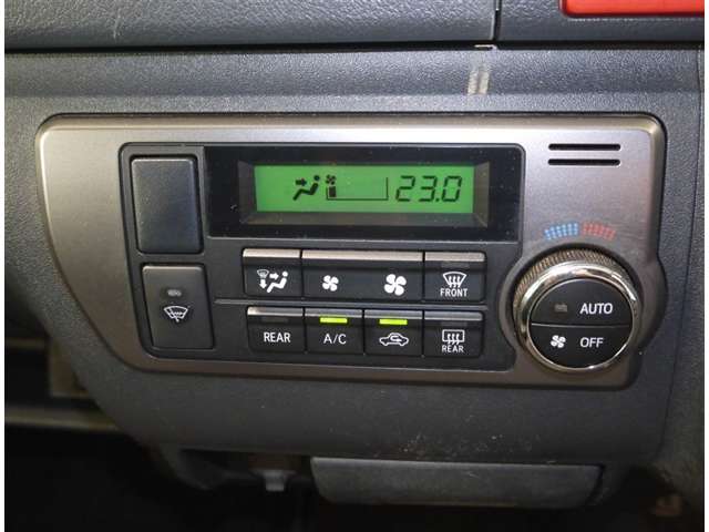 Toyota Hiace Van 12