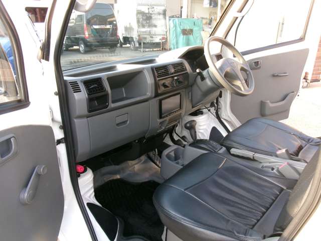 Nissan Clipper 11