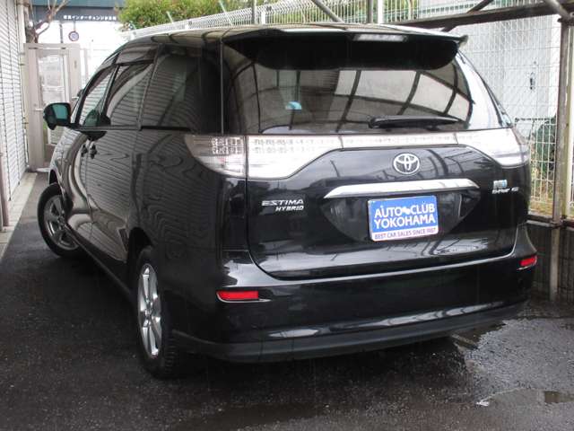 Toyota Estima Hybrid 5