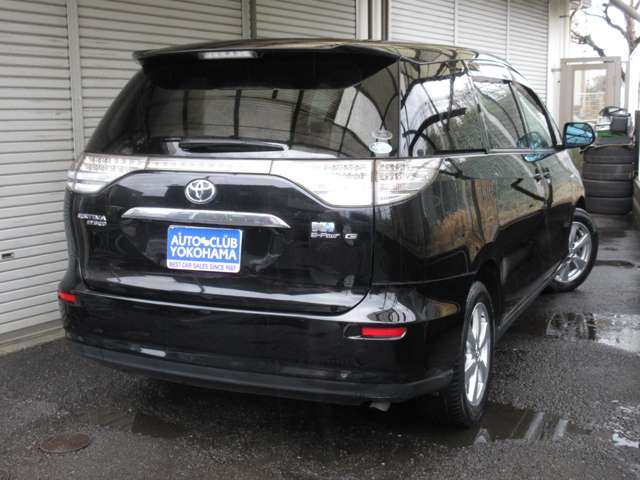 Toyota Estima Hybrid 6