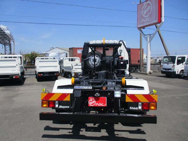 Mitsubishi Fuso Fighter 7